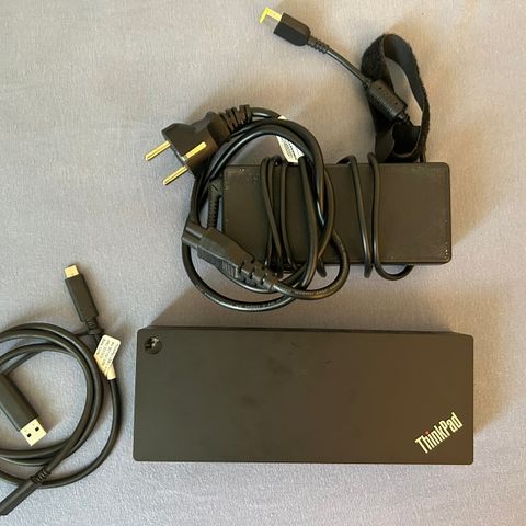 ThinkPad Hybrid USB-C with USB-A Dock