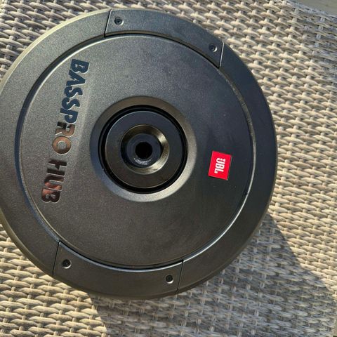 JBL Basspro HUB Subwoofer til salgs - Som ny!