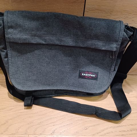 Eastpak skulderveske