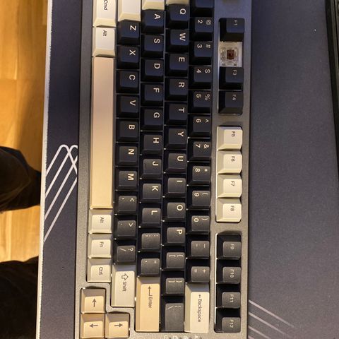 Gaming tastatur med ekstra knapper