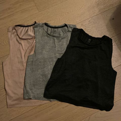 3 pent brukte treningstopper fra H&M, XS