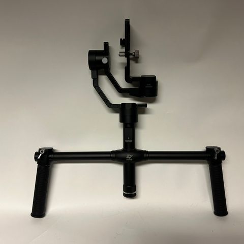 zhiyun crane v2 med dualgrip