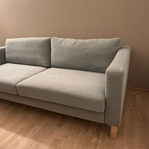 IKEA sofa selges pga ny kjøp (prisen kan diskuteres)