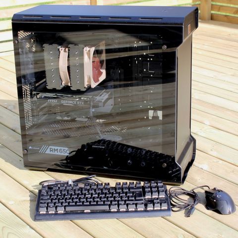 Relativt grei og kraftig gaming PC.