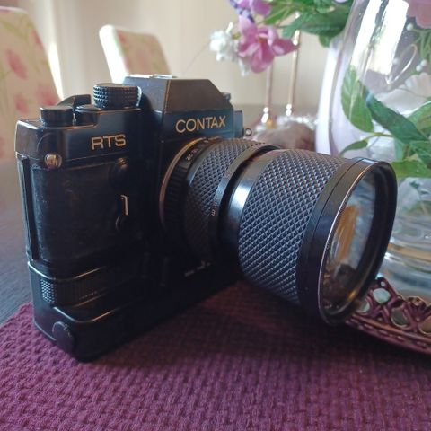 Analog klassiker. CONTAX RTS speilrefleks. I orden. 1200,-