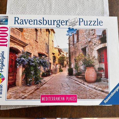 Ravensburger puslespill (1000 brikker)