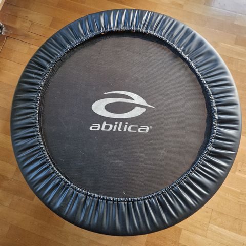 Innendørs trampoline