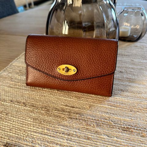 Medium Darley Wallet Oak