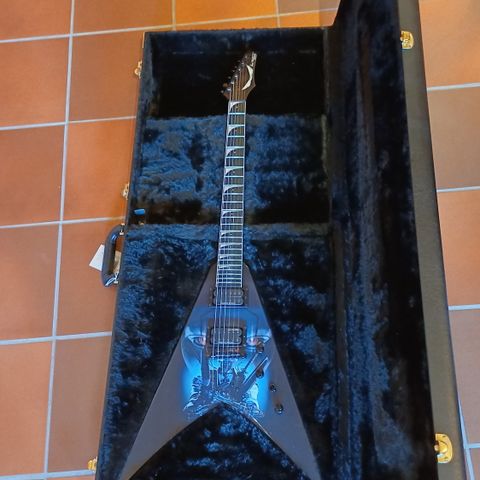 Dean USA VMNT Dave Mustaine "Terminated"