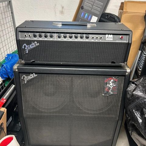 Fender FM100H med 412 kasse