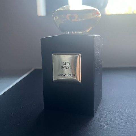 Armani oud royal