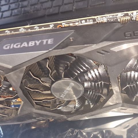 GIGABYTE RTX 2080 Ti GAMING OC 11GB