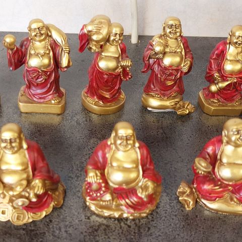 Buddha.  Nye figurer.