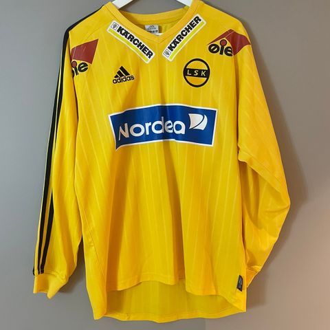 Meget pen LSK drakt fra 2005!