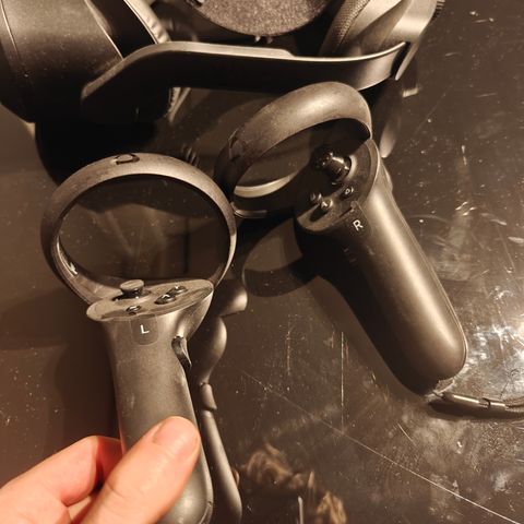 HTC vive 3 brille (nypris 16 000)