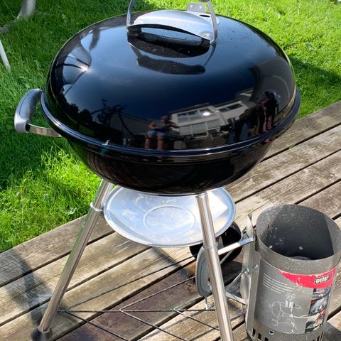 Ubrukt Weber kullgrill selges med grillstarter og grilltrekk