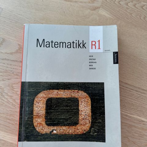 Matematikk R1 bok selges