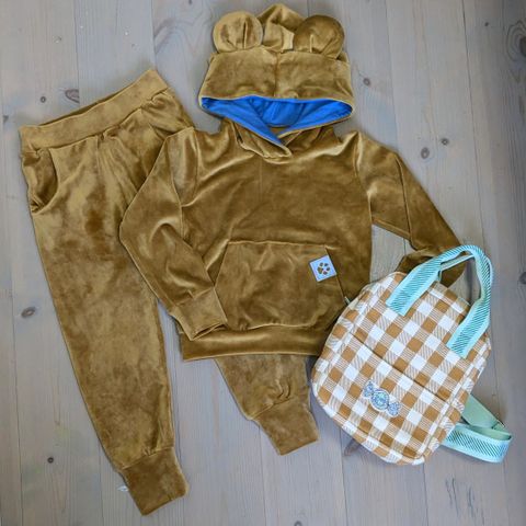 Kosedress bamse hjemmesydd str 116 og sekk