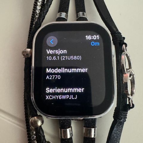 Apple Watch series 8 GPS sølv med flere reimer