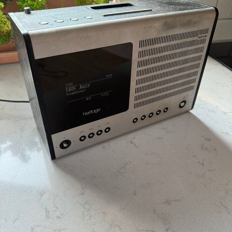 Revo Heritage DAB radio