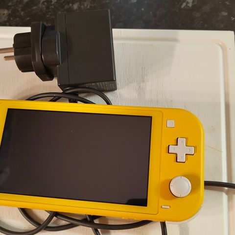 Gul Nintendo Switch Lite