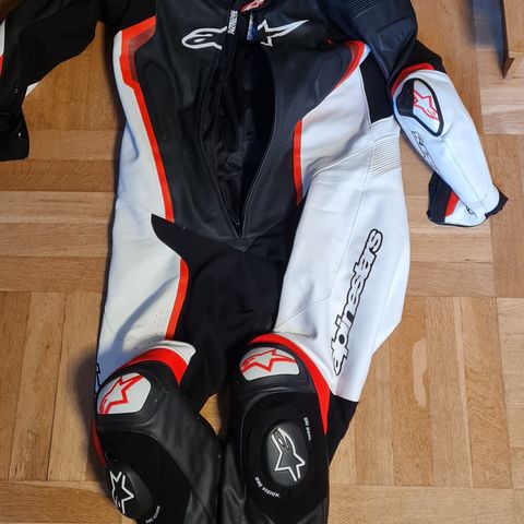 Skinndress Alpinestars Missile V2 Svart-Hvit-Rød - 60