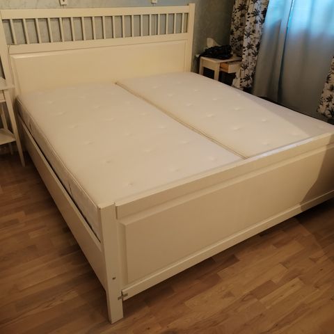 Hemnes seng 180x200, regulerbar bunn