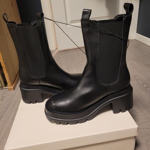 Nye boots fra Gina trikot