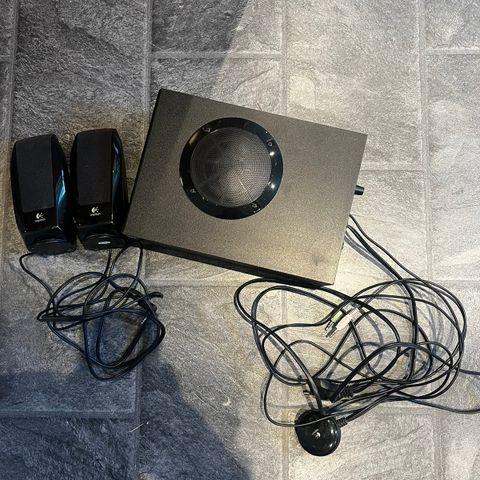 Logitech stereoanlegg