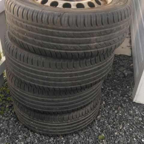 215/60R16 sommerdekk