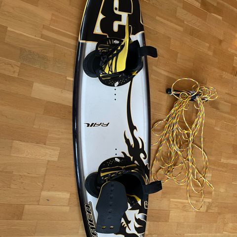 Wakeboard ok brukt, men lite