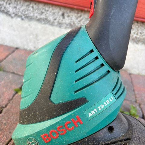 Bosch gresstrimmer med batteri selges