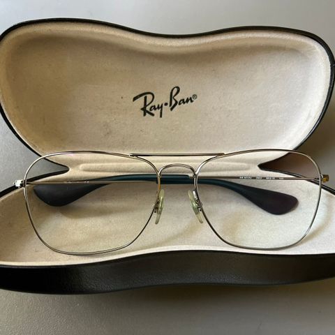 NY PRIS! Selger pent brukte RayBan progressive briller