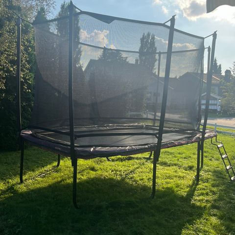 North Performer Revolution rektangulær trampoline