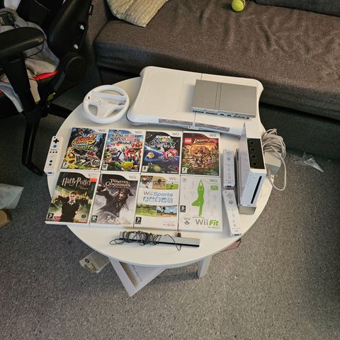 Nintendo Wii Med Utstyr og Spill