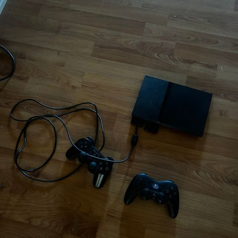 Playstation 2 med 17 spill