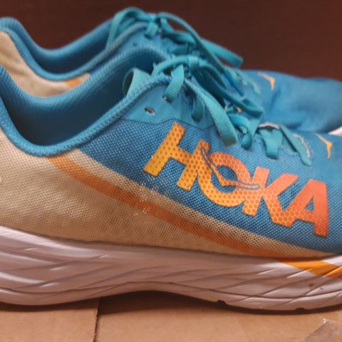 Hoka rocket x carbon str 42. Lite brukt. 950 / 2390.