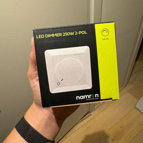 Namron Led dimmer uåpnet i eske