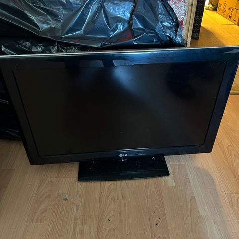 LG 32 tommer TV