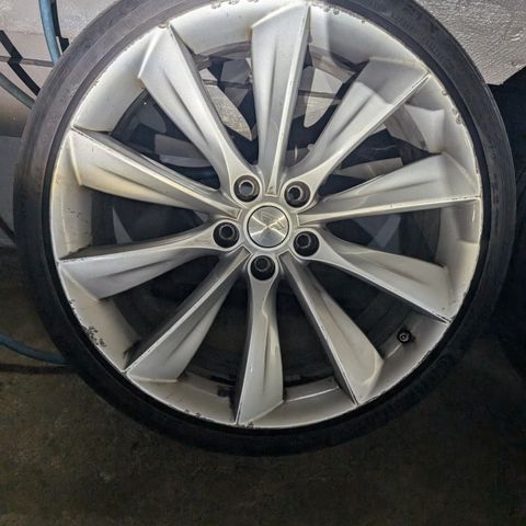 Tesla 21" Sommerhjul  med Continental EcoContact 245/35R21  - KUPP !