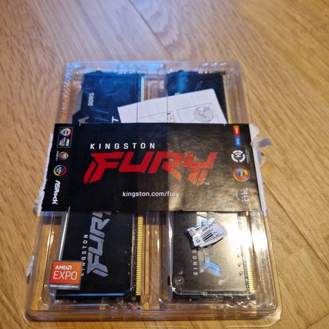 Kingston Fury DDR 5 5200mhz 2x8Gb (16Gb)  RGB Ram minnebrikker