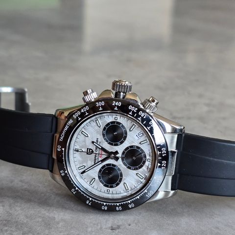 Pagani design quartz chronograph