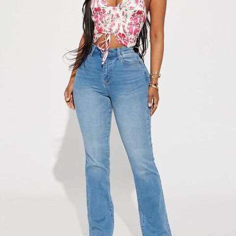 FASHION NOVA JEANS