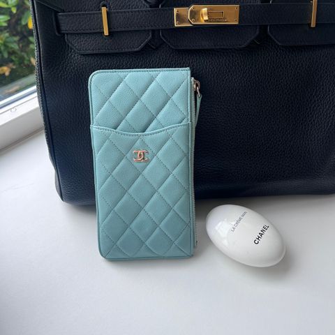 Chanel caviar phoneholder/wallet inkl kvittering