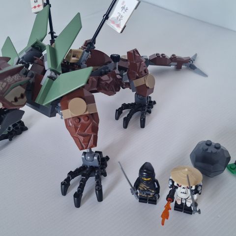 Lego ninjago 2509 earth dragon defense