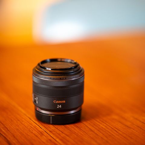 Canon RF 24mm f/1.8 Macro IS STM