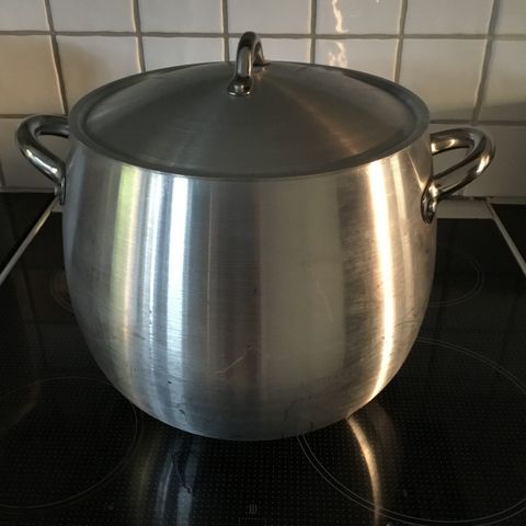 Alessi Mami design -gryte 15 liter.  Ikke induksjon