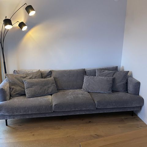 Pent brukt sofa