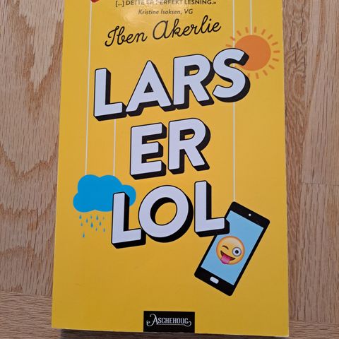 "Lars er lol" av Iben Akerlie