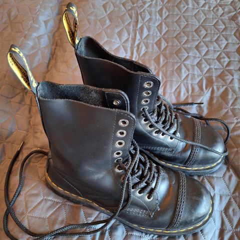 Dr. Martens